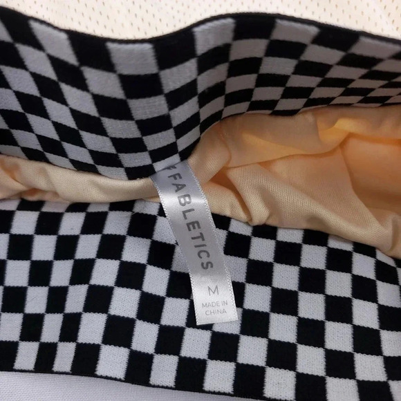 🤸🏽‍♀️🤾‍♀️🤽🏼‍♀️ Fabletics Three-Point Basketball Short 🏀🤸🏽‍♀️🤾‍♀️🤽‍♀️ - Picture 4 of 13